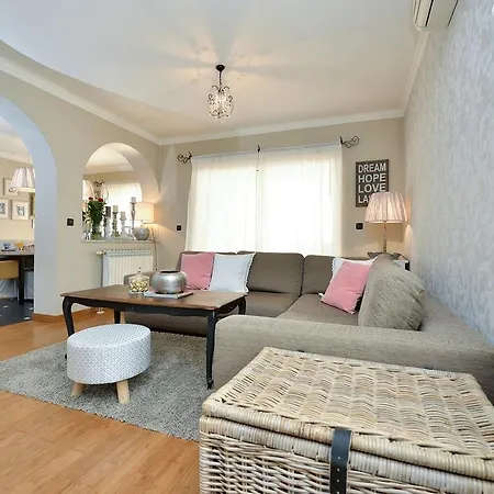 Lorena Villa Zadar